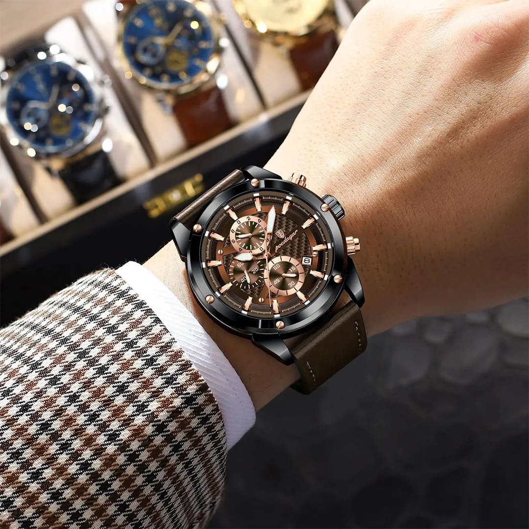 Relógio Rivietto Omega no pulso masculino com terno xadrez marrom, em ambiente sofisticado