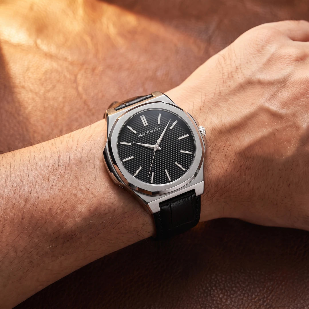 Relógio Linea 40mm Prata no pulso com pulseira de couro