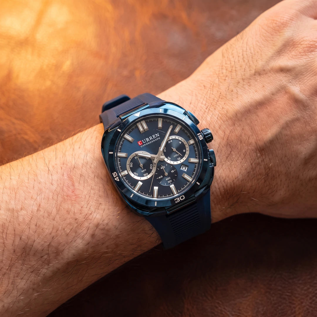 Relógio Moka 43mm Azul no pulso