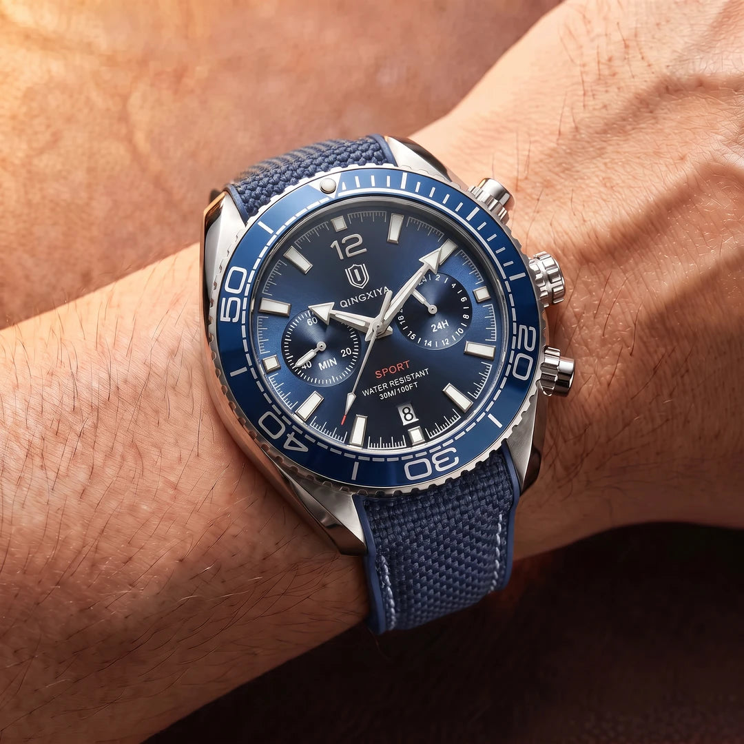 Relógio Netuno 44mm Azul no pulso