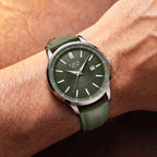 Relógio Oliva 41mm Verde no pulso