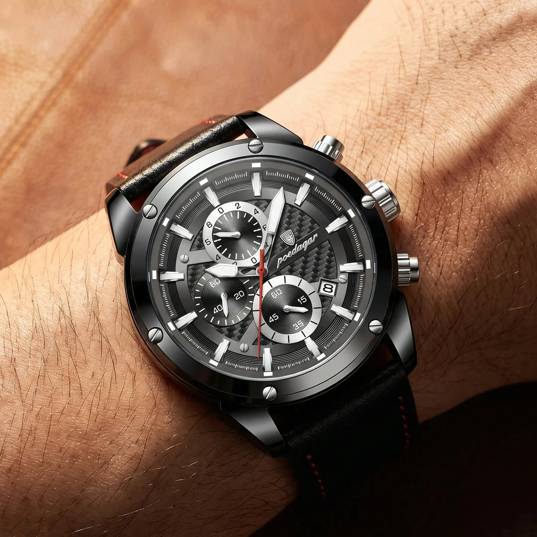 Omega 45mm Preto Prata - frontal no pulso