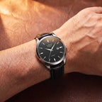 Relógio Paris 40mm Preto no pulso