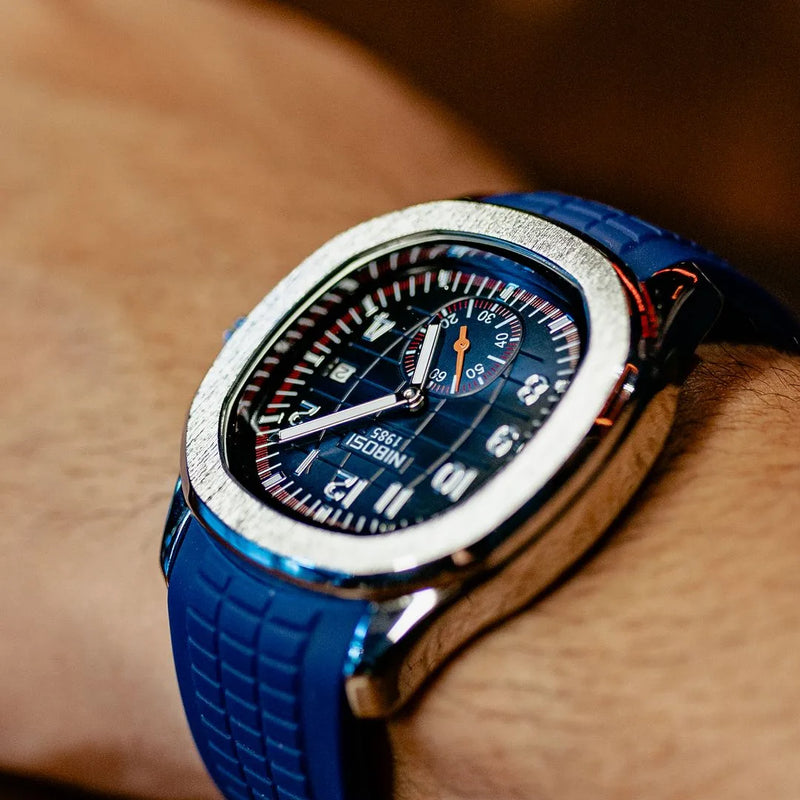 Lumen 42mm azul de perto no pulso