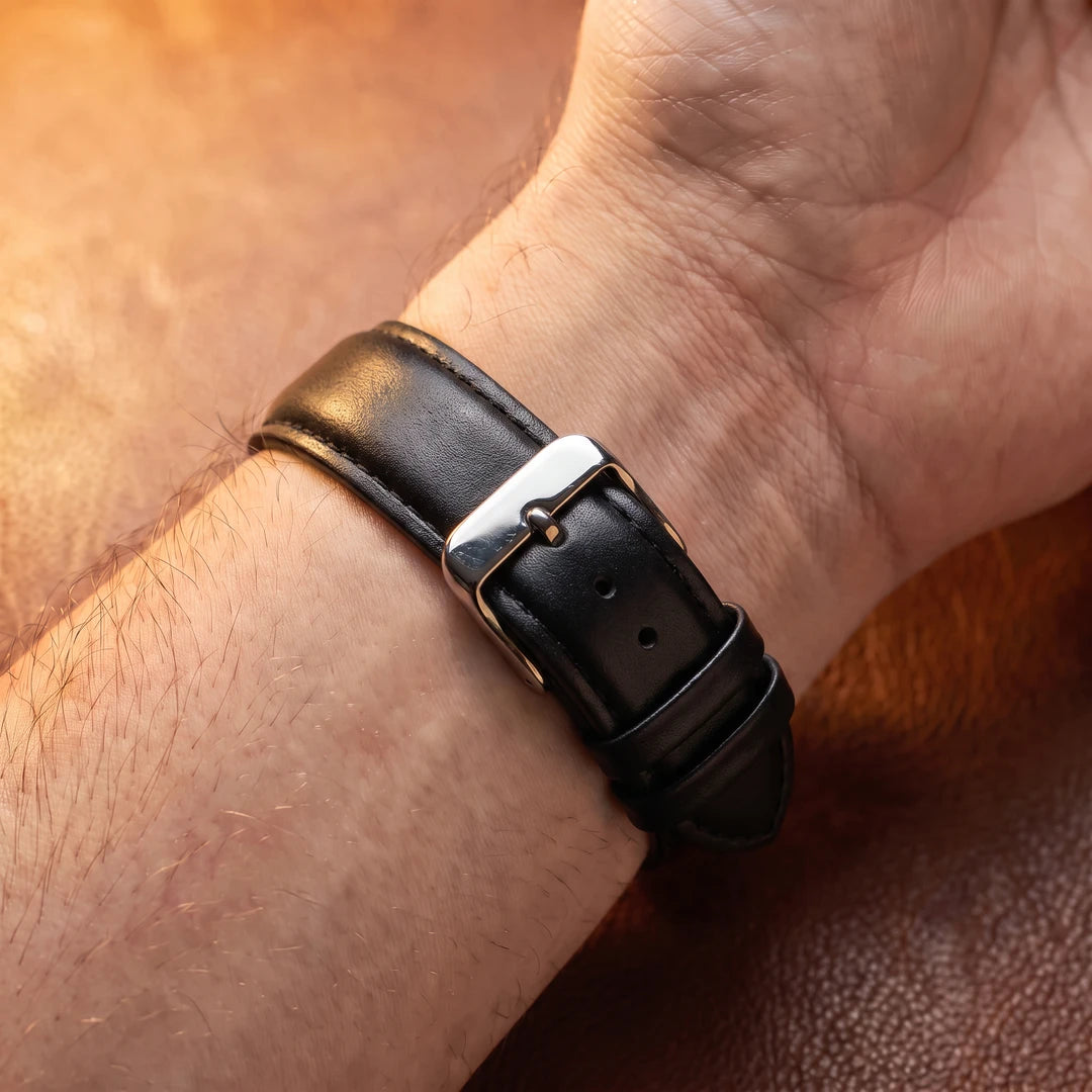 Relógio Romano 42mm Preto e Prata pulseira