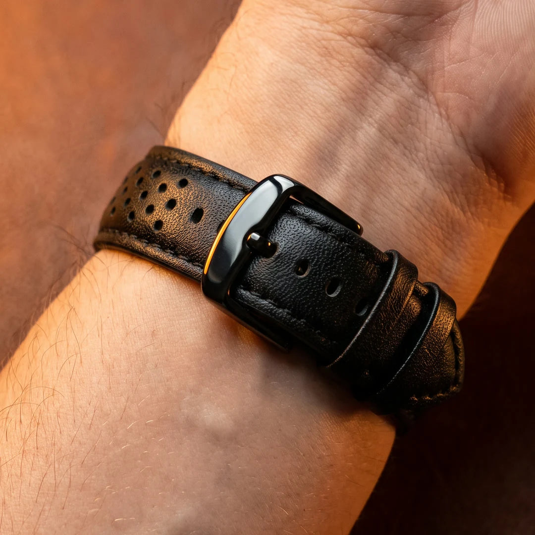 Sublime 41mm Todo Preto Couro - detalhe da pulseira